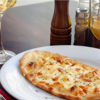 Pão de Alho com Queijo