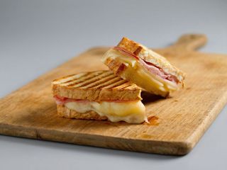 Tosta Rustica com Fiambre