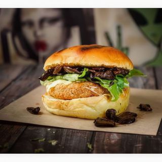 Mafia Veggie Burger 