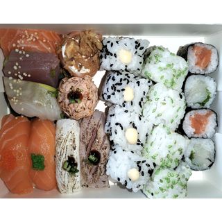 Combinado 3- Love Sushi (24 Peças)