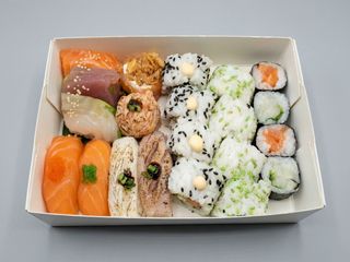 Combinado 3- Love Sushi (24 Peças)