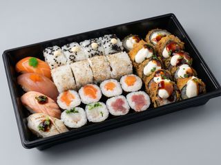 Combinado 9- Roll Up Box (30 Peças)