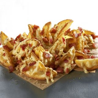 Batatas Rústicas com Queijo e Bacon