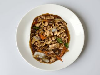 Galinha com Amêndoas