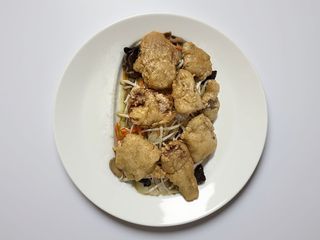 Porco Frito com Chop Suey