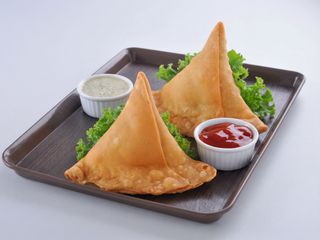 62.CHAMUCA COM GRAO (2 PC)
