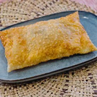 Pastel Brasileiro Sabor Queijo + Bebida