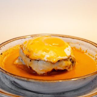 Francesinha de Alheira