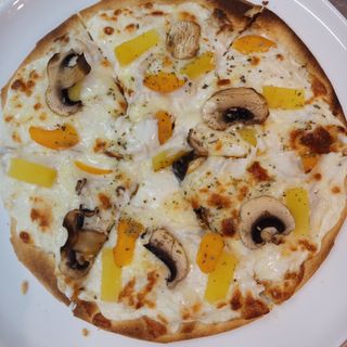 Pizza de Frango e Frutas