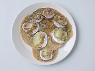 Queijo Chevre com Mel e Nozes