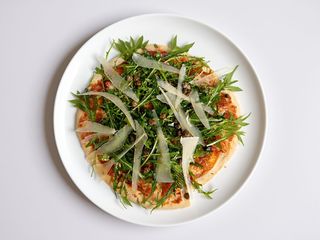 Pizza de Rúcula e Parmesão