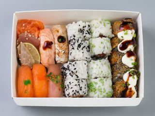 Combinado 11- Sakura Box (21 Peças)