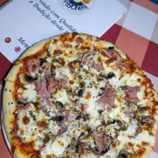 Pizza Casanova Média