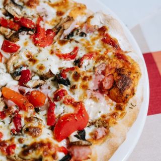 Pizza Capriciosa Média