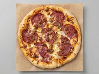 Pizza Salami Pequena