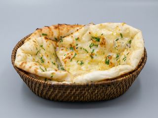 Garlic Cheese Naan