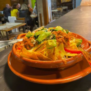 Tapas Nachos Gratinados 2 Pax / 4pax