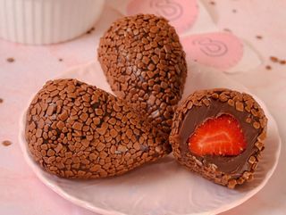 Coxinha de morango brigadeiro