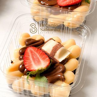 Brownie supremo ninho e Nutella com morango