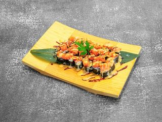 A309 Maki Com Queijo Creme e Salmão Desfiado