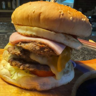 Hambúrguer Completo