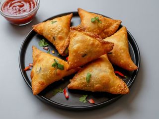 1x Chicken Samosa