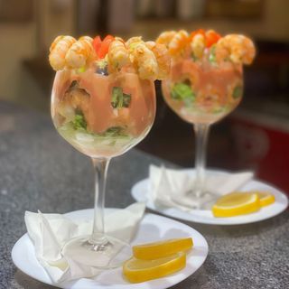 Cocktail de Camarão com Ananás