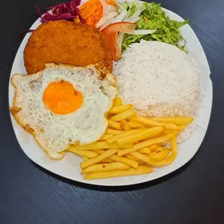 Cordon bleu frango no prato