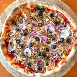 Pizza Tonno e Cipolla 30CM