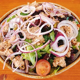 Salada D`Aldeia c/ Atum | D`Aldeia Salad w/ Tuna