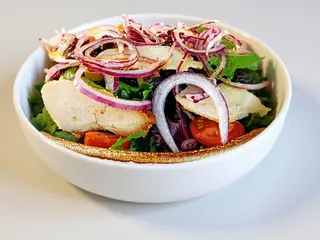 Salada D`Aldeia c/ Frango