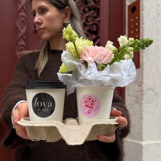 Flat white with flowers