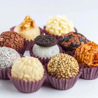Brigadeiros 15G (4 unidades)