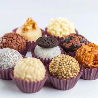 Brigadeiros 15G (9 unidades)