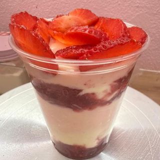 Bolo de Pote Moranguinho *MÉDIO*