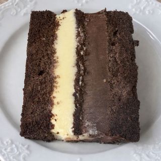 Bolo Artesanal de Chocolate com Maracujá *FATIA*