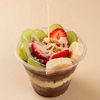 BOLO NO POTE COM AÇAÍ