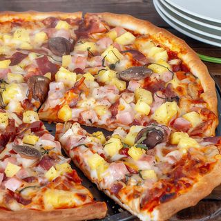 Pizza hawaiian