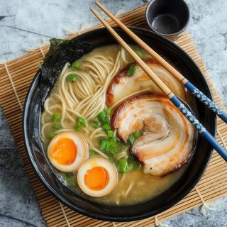 Black Tonkotsu ramen