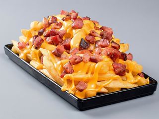 Batatas com Queijo Cheddar e Bacon