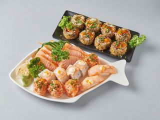 Hot Roll de Salmão e Combinado de Salmão Braseado 16 peças