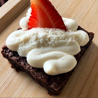 2 Brownies Creme de Nido 5cmx5cm