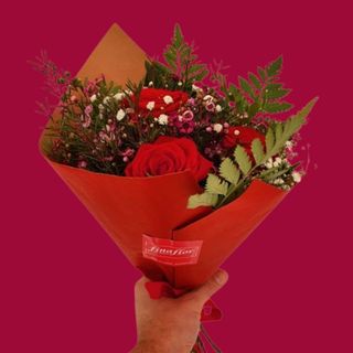 BOUQUET DE 3 ROSAS VERMELHAS OU PINK