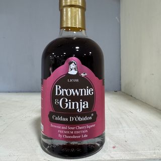Licor de brownie e ginja