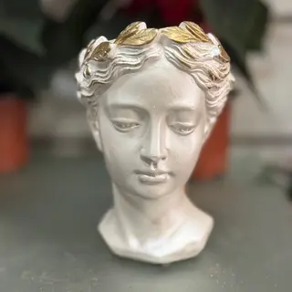 Jarra rosto com coroa branca e dourada pequena 