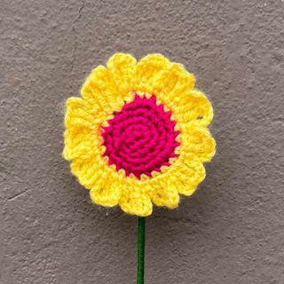 Margarida amarela e rosa crochet