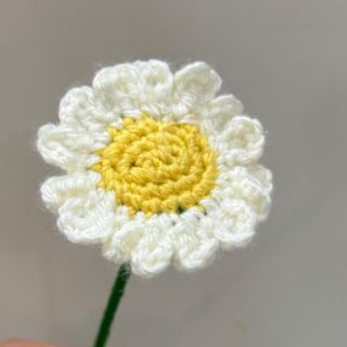 Margarida branca em crochet