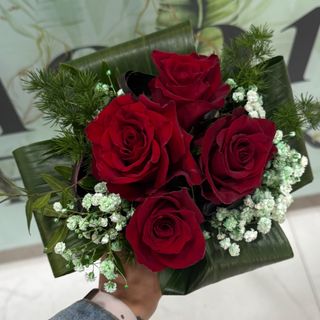 Bouquet de 4 rosas vermelhas