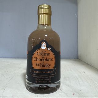 Licor creme de chocolate e whisky 
