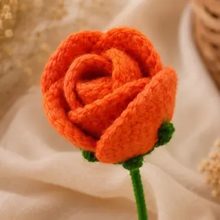 Botão rosa laranja crochet